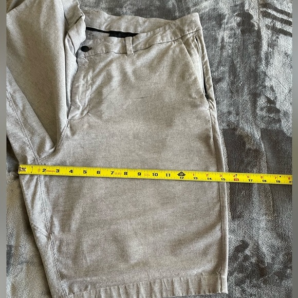 Lululemon Commission Shorts Men's Size 38 Heather Gray Golf Casual 11" Inseam - Picture 10 of 10